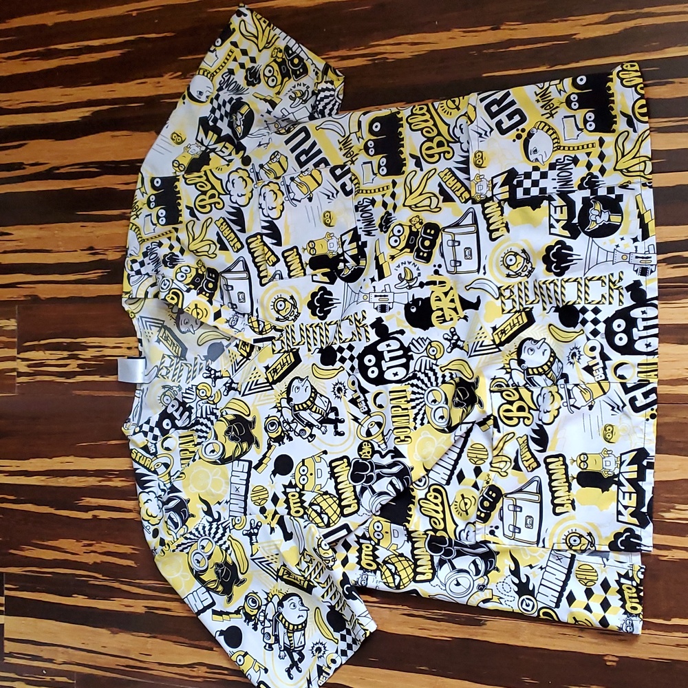 Minions scrub top